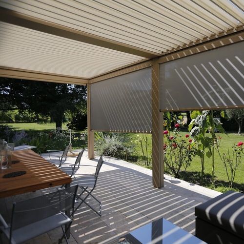 Angebaute Pergola - CospiBio - COSPICON  SA - Aluminium / mit orientierbaren Lamellen / mit Sonnenschutzlamellen