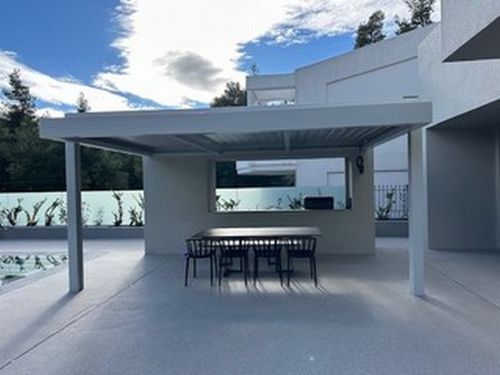 Selbsttragende Pergola - CospiBio  - COSPICON  SA - Aluminium / mit orientierbaren Lamellen / mit Sonnenschutzlamellen