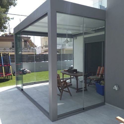 angebaute Pergola - COSPICON  SA