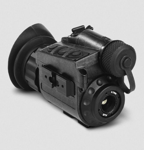 Tragbare Wärmebildkamera - BREACH PTQ136  - FLIR SYSTEMS - für Außenbereich / Infrarot / Farb