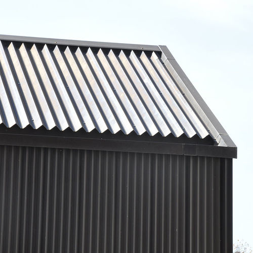 Profilierte Fassadenverkleidung - MONTAFORM® DESIGN 110-4/800 - MONTANA BAUSYSTEME - Folie / Aluminium / Stahl