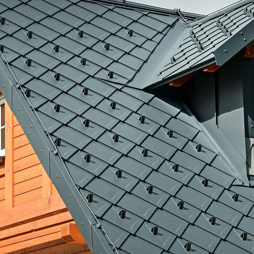 Flachdachziegel - RHOMBOID - PREFA Aluminiumprodukte GmbH - Aluminium / Kleinformat / rot