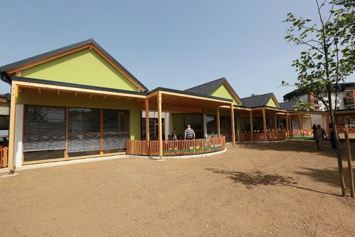 Fertigbau-Gebäude - MURSKA SOBOTA - Riko Hiše - Massivholz / für Kindergarten / modern