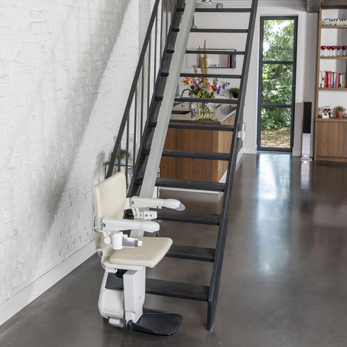 Treppenlift für den Innenraum - 1100 - Garaventa Lift - für Wohnhaus / motorisiert