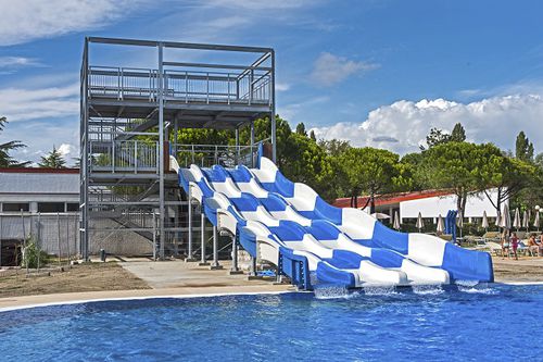 Gerade Rutsche - CEMI - drehend / für Aquapark / Mehrfach