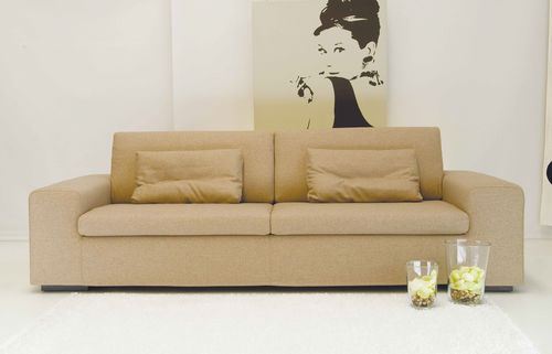 Klassisches Sofa - PREMIER - APULIA HOME DECOR - Stoff / beige / 3 Plätze