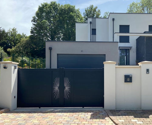 Schiebetor - SOAZ - Kostum - Aluminium / Lamellen / motorisiert