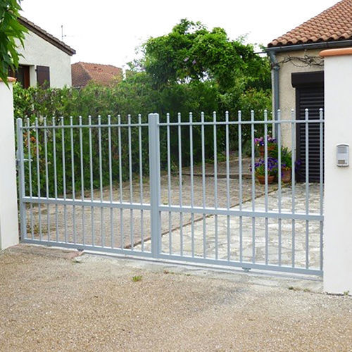 Einflügeliges Tor - LIGNOL - Kostum - Schiebe / Aluminium / mit Stangen