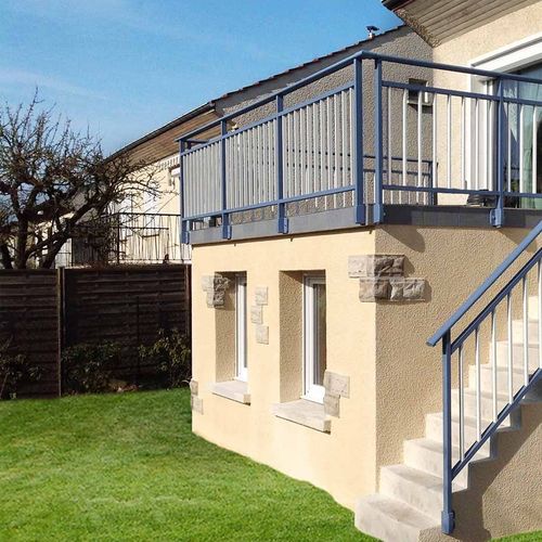 Aluminium-Geländer - DIVI - Kostum - mit Stangen / für Außenbereich / für Terrasse