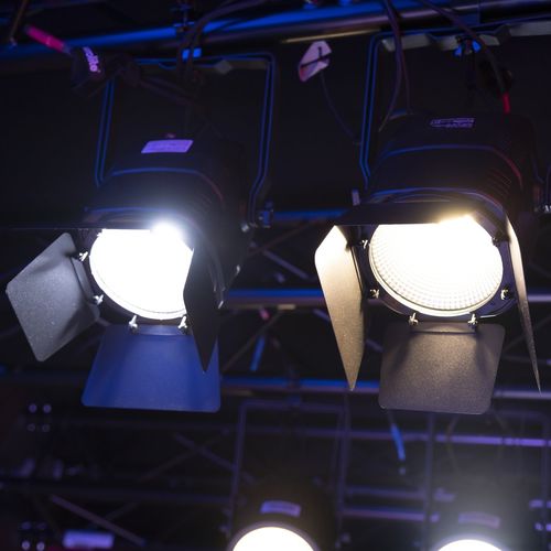 Kopfbewegter Scheinwerfer / IP20 - COB 100 WW/CW - Steinigke Showtechnic GmbH - LED / für Bühnenbeleuchtung / für Events