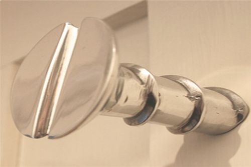 Wandmontierter Garderobenständer - BIG SCREW - Philip Watts Design - modern / Aluminium