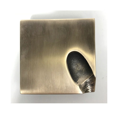 Aluminium-Möbelgriff - THUMBPRINT CABINET - Philip Watts Design - Bronze / Messing