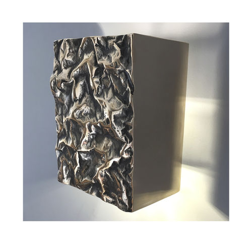 Moderne Wandleuchte - CRUSHED WALL - Philip Watts Design - für den Innenraum / Aluminium / Messing