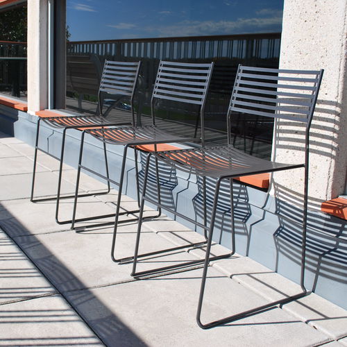 Moderner Barstuhl - TERRACE - Madrax/Thomas Steele - für Außenbereich / pulverbeschichteter Stahl / Gestell aus pulverbeschichtetem Stahl