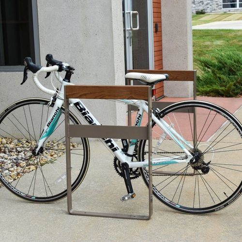 Bodenstehende Fahrradstütze - VILAS - Madrax/Thomas Steele - für öffentliche Bereiche / für städtische Bereiche / Holz