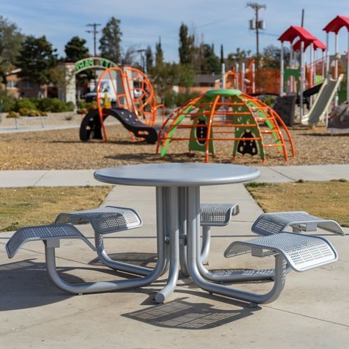 Moderner Picknicktisch - STATE STREET™ - Madrax/Thomas Steele - Ipe / Edelstahl / Lochblech