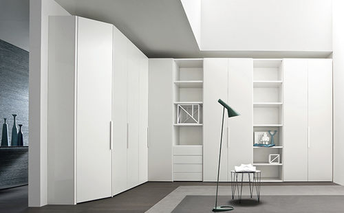 Eckkleiderschrank - MULTIPLO - Le Monde Wood - modern / Holz / mit Schwingtür