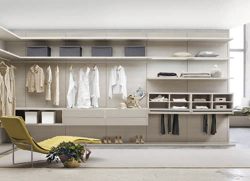 Begehbarer Kleiderschrank / Eck - MULTIPLO - Le Monde Wood - Holz