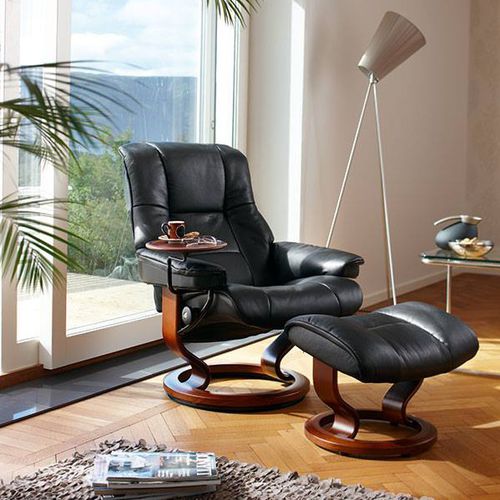 Moderner Sessel - MAYFAIR - Ekornes - Leder / Holz / mit Fußstütze