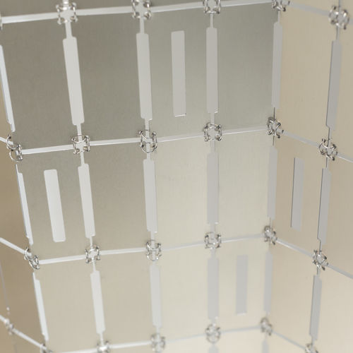 Vorhang mit geometrischen Motiven - BIG SAINT PÈRES - LE LABO DESIGN - Falten / Aluminium / Edelstahl