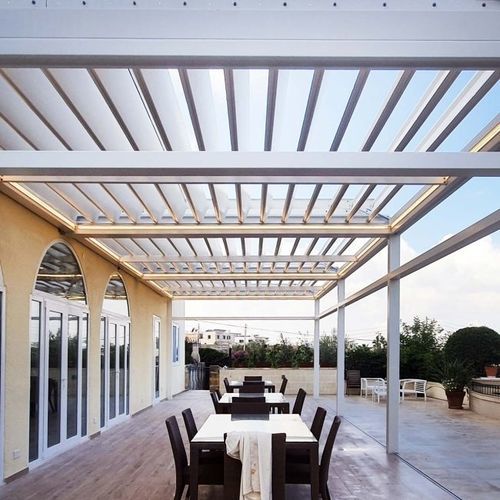 Pergola mit orientierbaren Lamellen - SPRECH S.r.l. - selbsttragend / angebaut / Aluminium
