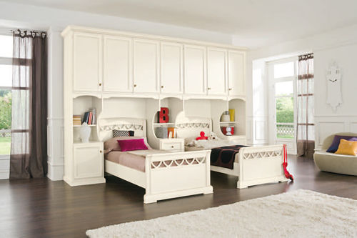 Klassischer Kleiderschrank - OPERA KIDS-01 - Corazzin Group - Contract & hotel - Holz / mit Schwingtür / mit Bettbrücke