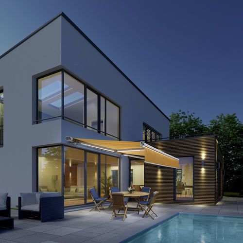 Kassettenmarkise - ARTEMIS - SOLISO EUROPE - motorisiert / für Terrasse / Farbe anpassbar