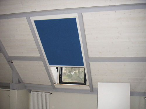 Jalousie für Dachfenster - ZEPHYR - SOLISO EUROPE - Segeltuch / Aluminium / elektrisch