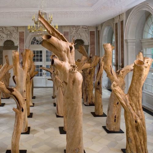 Holzskulptur - THE COMPANIONS - Freund GmbH - für öffentliche Bereiche