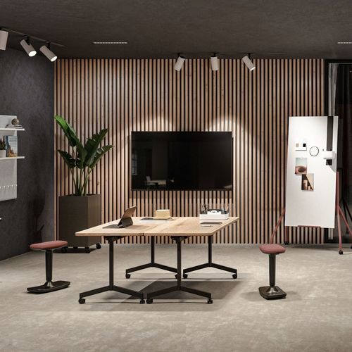 Schreibtisch auf Rollen - CANTARIS - ASSMANN BÜROMÖBEL GMBH & CO. KG - modern / Holz / Filz