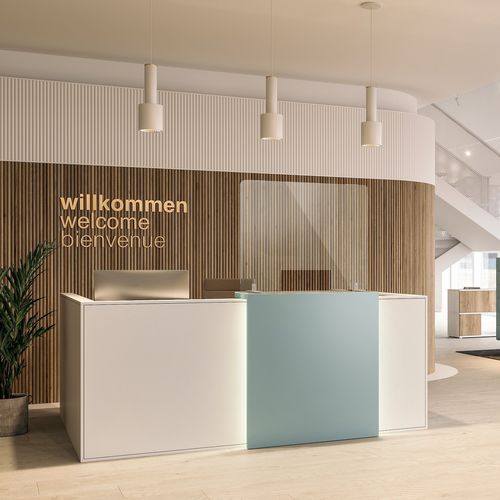 Tisch-Bürotrennwand - VITECO - ASSMANN BÜROMÖBEL GMBH & CO. KG - aus Acrylglas / Aluminium / Schutz