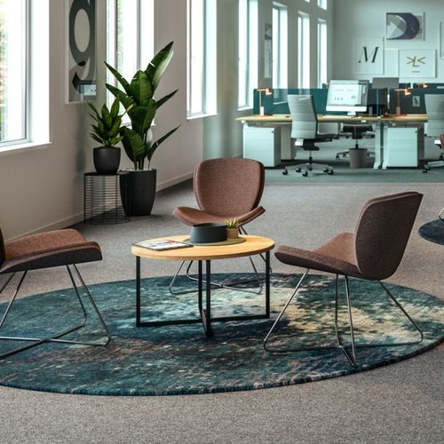 Moderner Couchtisch - PESARO - ASSMANN BÜROMÖBEL GMBH & CO. KG - Holz / Gestell aus Metall / rund
