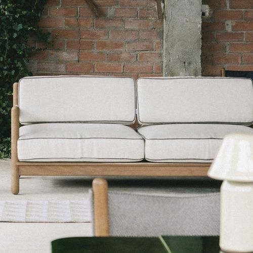 Modernes Sofa - BRAVA  - calma - für den Innenbereich / Stoff / Iroko