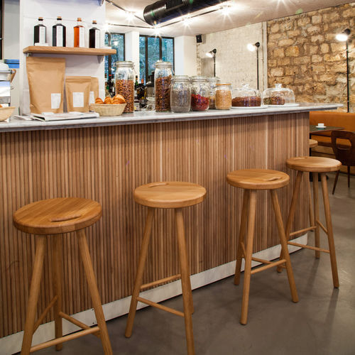 Barhocker / skandinavisches Design - REMIX - Hans Hansen Furniture - Eiche / Gestell aus Eiche / mit 3 Beinen