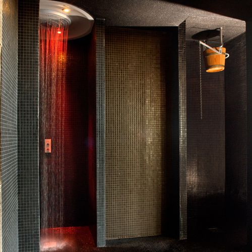Wasserfalldusche - Freixanet Wellness - Holz / mit Flügeltür / rechteckig