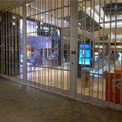 Falt-Sicherheitsgitter - VISIONGLIDE - Cornell - für Fenster / für Schaufenster / Aluminium