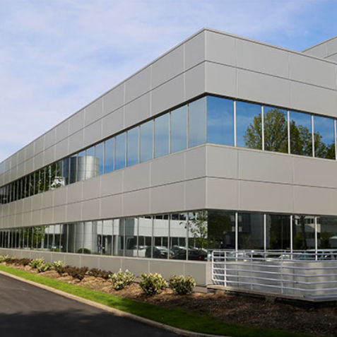 Modulare Fassadenverkleidung - INTERCEPT™ V-TRAC - Centria Architectural Systems - Paneel / Aluminium / glatt