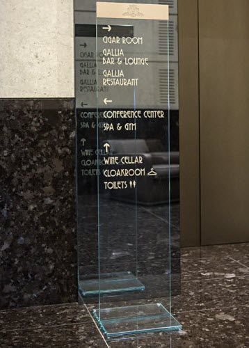 Stele zur Beschilderung - TMVMED - APIR SRL
