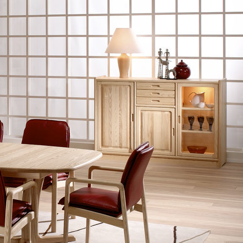 Sideboard / skandinavisches Design - 2121M - dyrlund - hoch / Esche / mit Regal