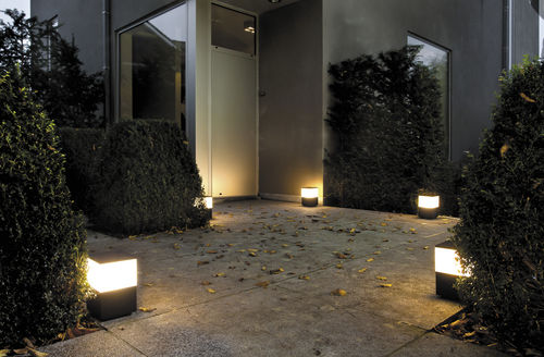 Leuchtpoller für Garten - MENHIR BLACKOUT - TAL - modern / Aluminium / Halogen