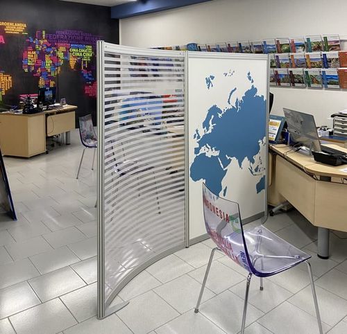 Bodenstehende Bürotrennwand - HOTO CURVA - STUDIO T - selbsttragend / Aluminium / Aluminiumprofil