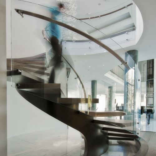 Wendeltreppe - BACKBONE 008 - BATTIG DESIGN - Holzstufen / mit Edelstahlstruktur / modern