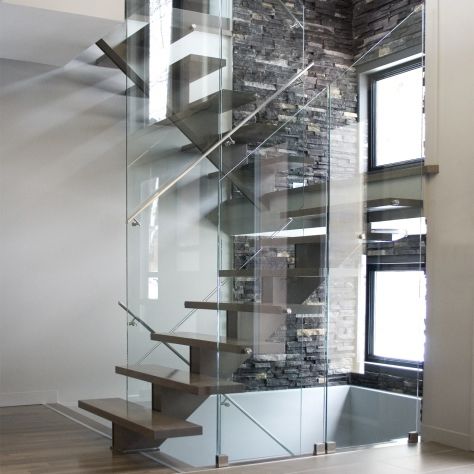 Gerade Treppe - BACKBONE 1 - BATTIG DESIGN - halbgewendelt / Holzstufen / mit Stahlstruktur