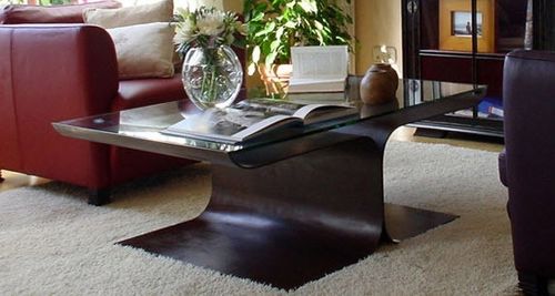 Moderner Couchtisch - LOTO - GONZALO DE SALAS - Glas / Gestell aus COR-TEN®-Stahl / rechteckig