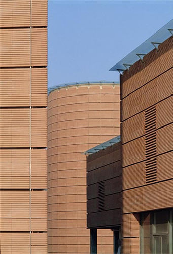 Hinterlüftete Fassade / Terrakotta - TERRABRICK - Palagio | Architetture in terracotta - Folie