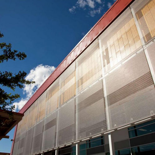 Drahtgewebe-Sonnenschutzlamelle - WEST CAREER & TECHNICAL ACADEMY - Cambridge Architectural Mesh - Edelstahl / für Fassaden / vertikal