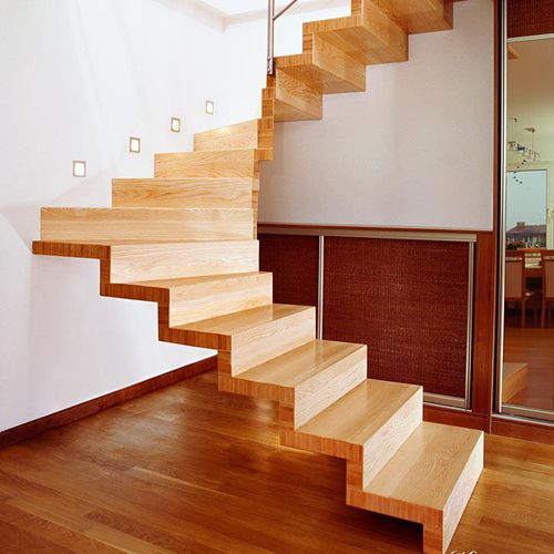Halbgewendelte Treppe - MS-16 - Marchewka - Holzstufen / mit Holzstruktur / modern