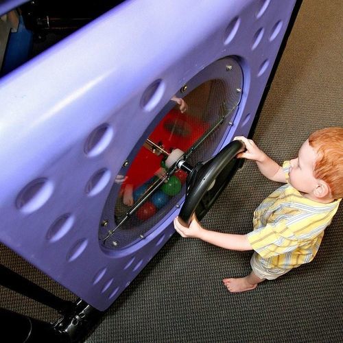 Kunststoff-Spielpaneel - BALL POPPER  - Soft Play LLC - mit Lenkrad