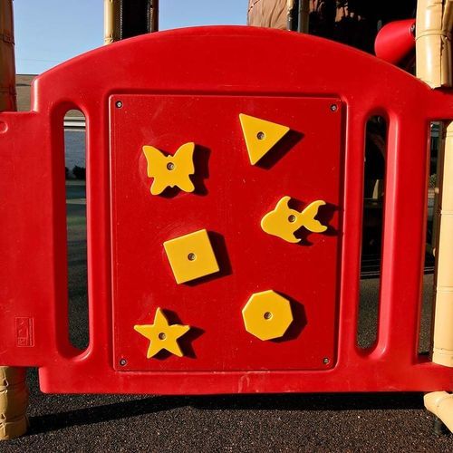 Interaktiver Zaun - TODDLER ACTIVITY  - Soft Play LLC - Platten / Spielplatz / Kunststoff