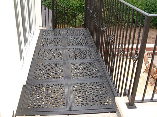 Balkon mit Stangen - VICTORIAN WITH BALUSTERS - British Spirals & Castings - Schmiedeeisen